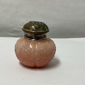 Victorian Challinor & Taylor Varigwted Pink Forget Me Not Salt Shaker